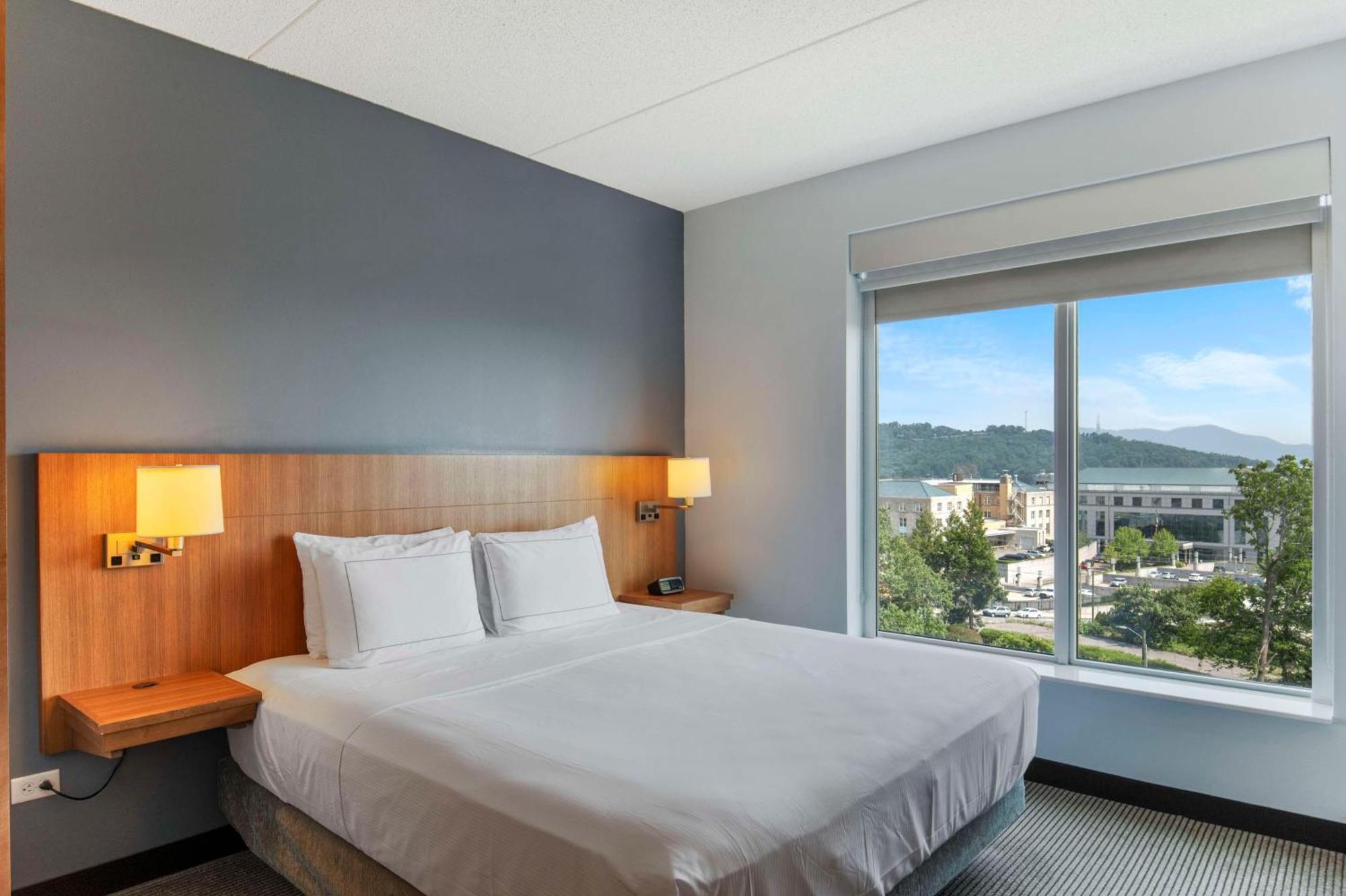 Doubletree By Hilton Asheville Downtown Екстер'єр фото
